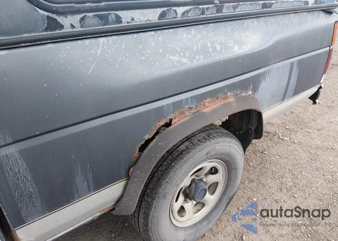 1990 Nissan D21 King Cab z USA, uszkodzony, nr VIN 1N6HD16Y1LC425141